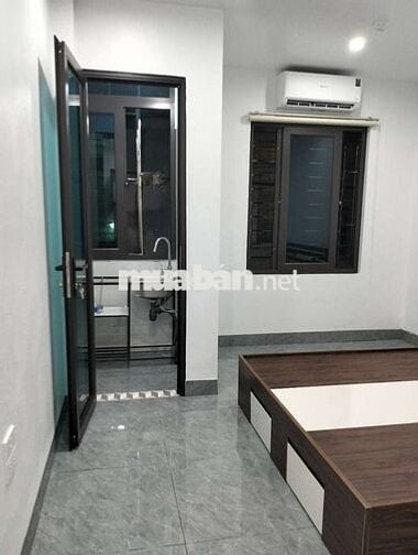 Chính chủ - Phòng mới đẹp - Full nội thất - Thang máy