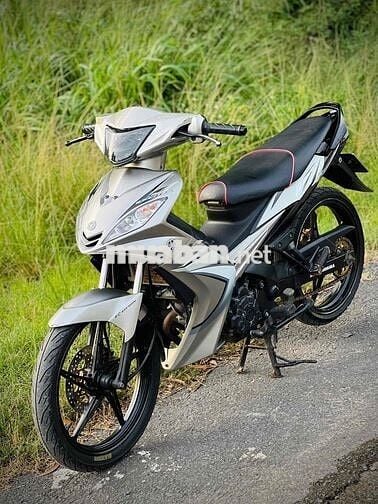 Xe côn tay Yamaha Exciter màu bạc đã dùng ,