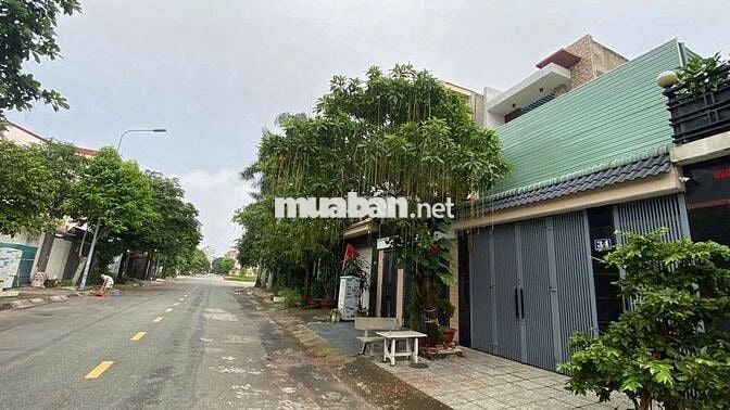 Kho 125M2 Trung Tâm Hành Chính Dĩ An Cho Thuê