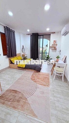 CHO THUÊ SIÊU PHẨM BALCONY CỰC THOÁNG THANG MÁY CÁCH ĐH BÁCH KHOA 500m
