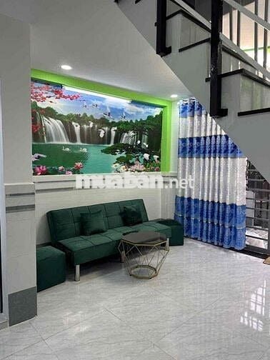 Bán Nhà  gần chợ xtt  HM: dt 4x9 1 làu 2 pn 2 wc  được giữ sổ chính