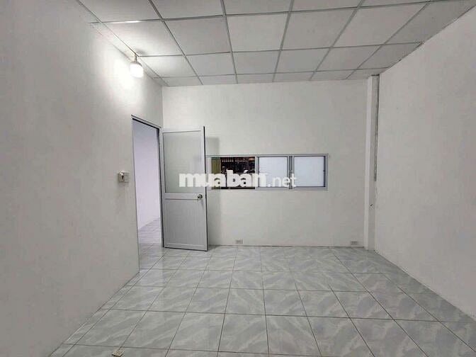Cho thuê mặt tiền đường kdc hồng long 100m2.  10tr tháng, phù hợp kd