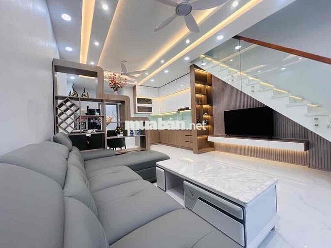 Bán nhà quận 7 5mx23m Huỳnh tấn phát sát mặt tiền đường