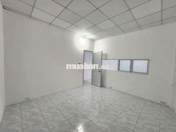 Cho thuê mặt tiền đường kdc hồng long 100m2.  10tr tháng, phù hợp kd