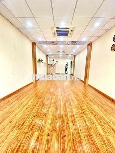 SIÊU PHẨM NHÀ ỐP KÍNH – ĐƯỜNG HOA–PHAN XÍCH LONG