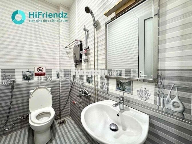 cho thuê căn hộ có cửa sổ trời ngay cầu chữ Y