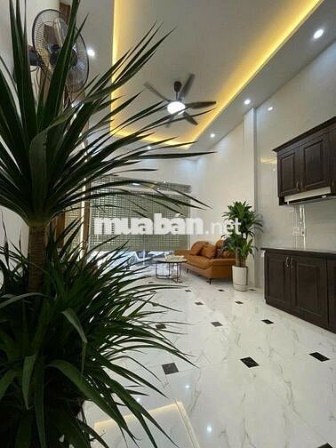 CHÍNH CHỦ BÁN NHÀ VỊ TRÍ ĐẸP HOÀNG MAI-HOÀNG VĂN THỤ -NHÀ ĐẸP SẴN VỀ Ở CHÍNH CHỦ BÁN NHÀ VỊ TRÍ ĐẸP HOÀNG MAI-HOÀNG VĂN THỤ -NHÀ ĐẸP SẴN VỀ Ở