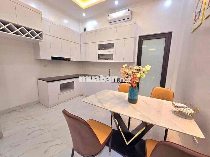 Bán Nhà Huỳnh thúc Kháng - 23tỷ