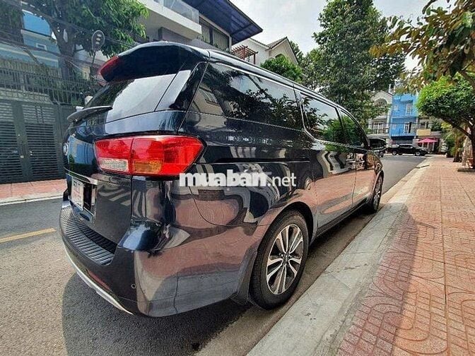 KIA Sedona 2018 – Bản full – Máy xăng 3.3L 1 chủ