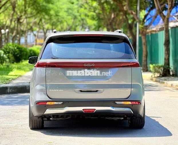 Kia Carnival Signature 2.2D sản xuất 2023