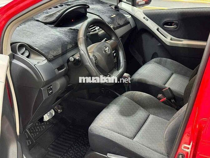 Toyota Yaris 2012 1.5 AT - 68000 km