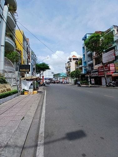 BÁN NHÀ MT ĐƯỜNG CHỢ LỚN Q6 (4,2X16) NỞ HẬU 10M. CHỈ 27 TỶ