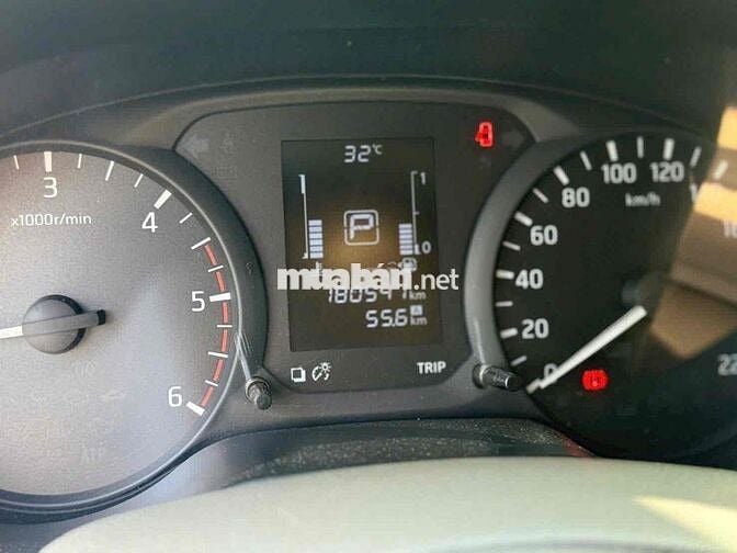 Nissan Navara 2017 EL 2.5 AT 2WD - 180000 km