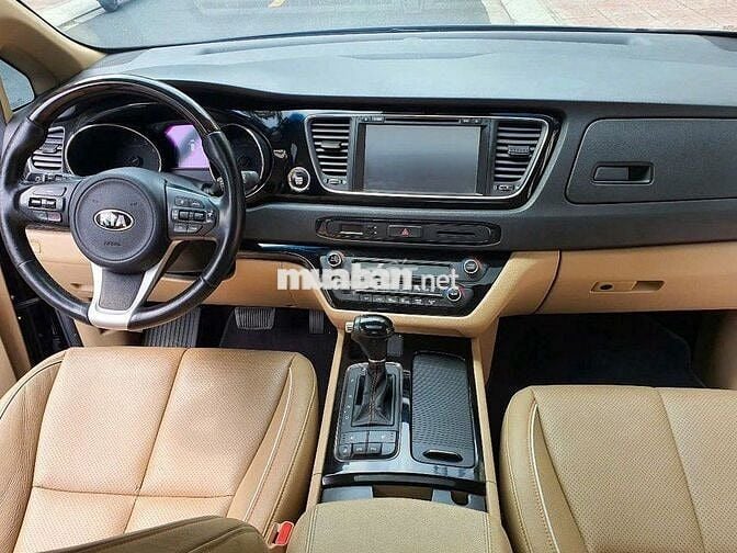 KIA Sedona 2018 – Bản full – Máy xăng 3.3L 1 chủ