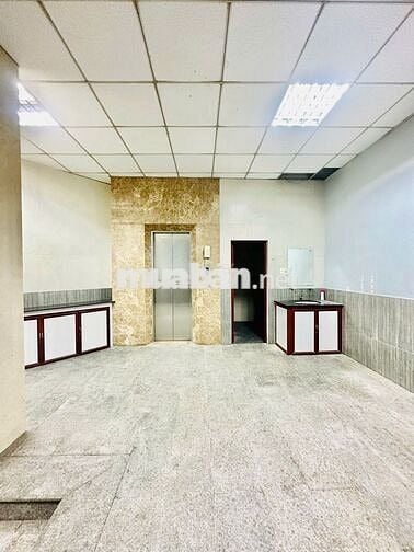 Cho thuê nhà mặt tiền ngang 10m đường Nguyễn Văn Trỗi, P10,Q Phú Nhuận