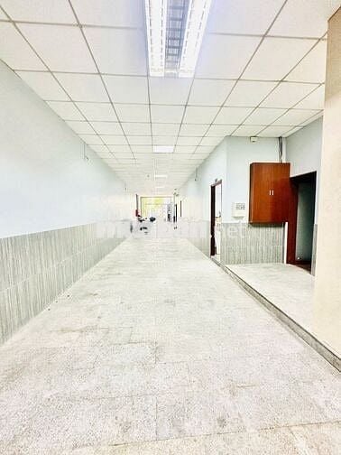 Cho thuê nhà mặt tiền ngang 10m đường Nguyễn Văn Trỗi, P10,Q Phú Nhuận