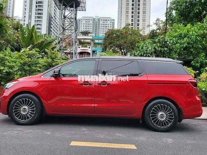 Kia Sedona 2020 Luxury - 69000 km