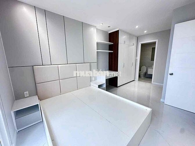 Cho thuê căn hộ 2 phòng ngủ 2WC. chung cư Orchard Garden. gần sb TSN