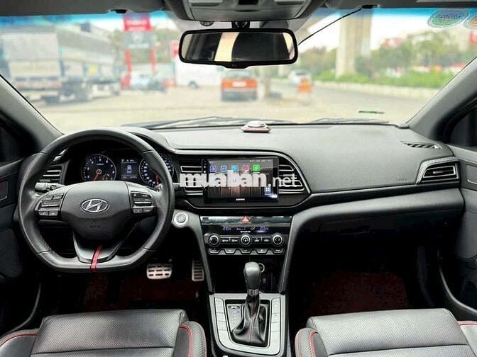 Elantra 2019 bản cao Sport 1.6 AT - 81000 km