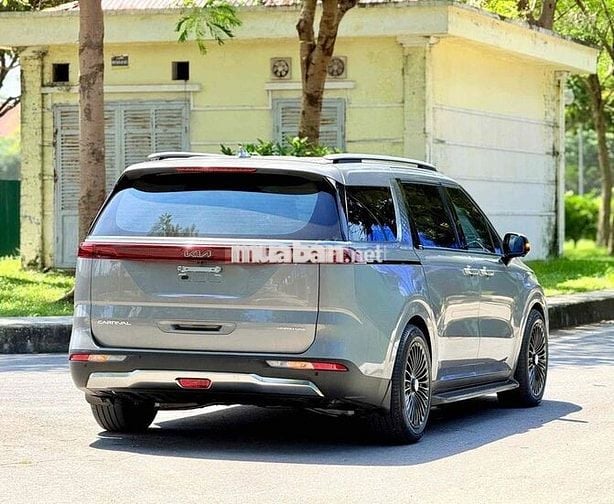 Kia Carnival Signature 2.2D sản xuất 2023
