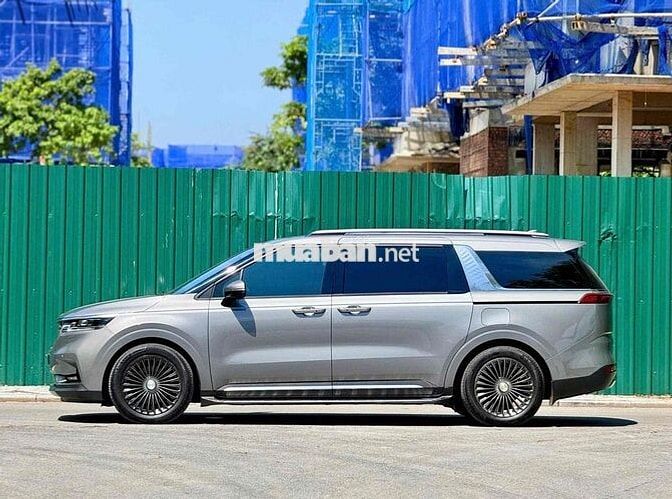 Kia Carnival Signature 2.2D sản xuất 2023