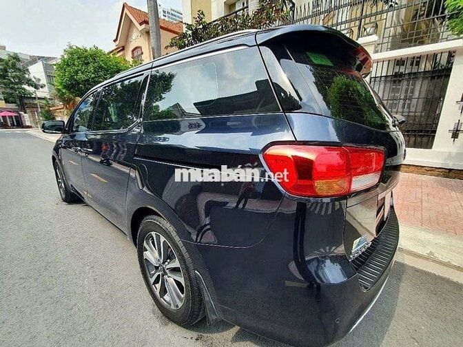KIA Sedona 2018 – Bản full – Máy xăng 3.3L 1 chủ