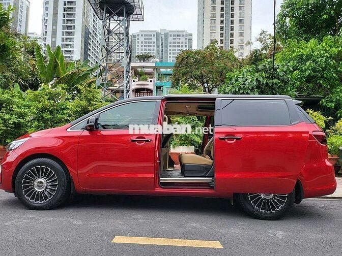 Kia Sedona 2020 Luxury - 69000 km