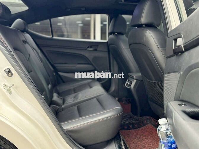 Elantra 2019 bản cao Sport 1.6 AT - 81000 km