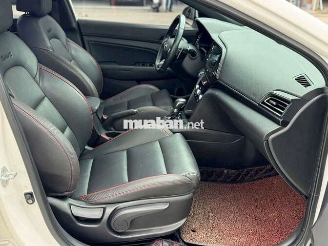 Elantra 2019 bản cao Sport 1.6 AT - 81000 km