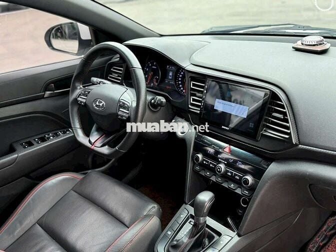 Elantra 2019 bản cao Sport 1.6 AT - 81000 km