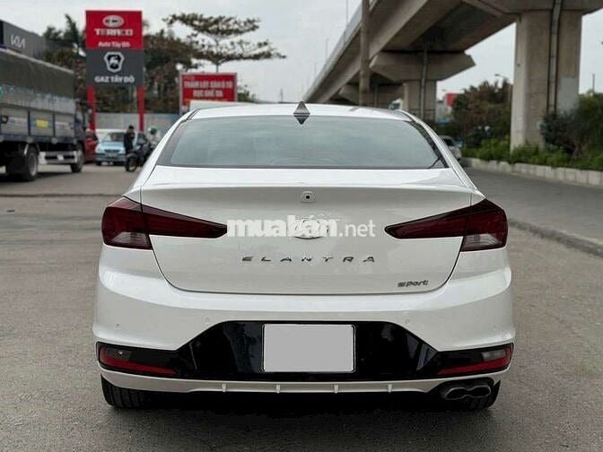 Elantra 2019 bản cao Sport 1.6 AT - 81000 km