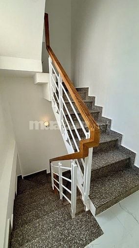 BÁN NHÀ HẺM HƯNG PHÚ P9Q8. Ngay Trường Học Lê Thánh Tông.Nhà Mới. 