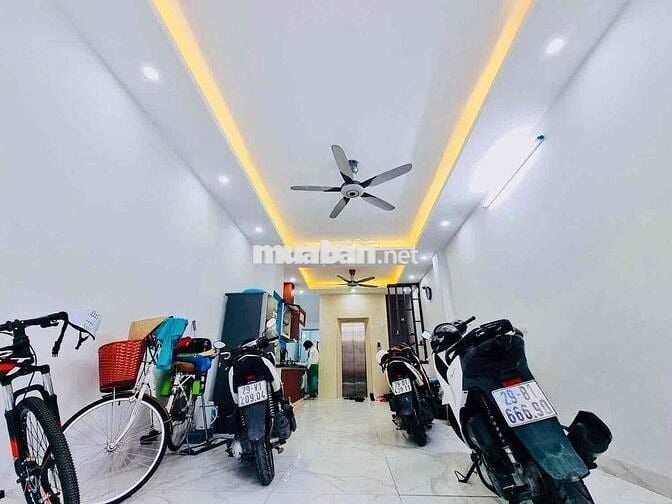 Trần Cung - Lô Góc 3 Thoáng - 6 Tầng Thang Máy - Ô Tô Qua Nhà