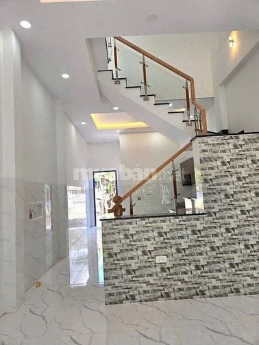 Nhà 1 trệt 1 lầu mt đường số 36 Tân thông Hội Củ Chi 8x28 2TY950 