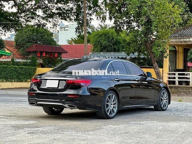 Mercedes-Benz E300 AMG 2022-29000km