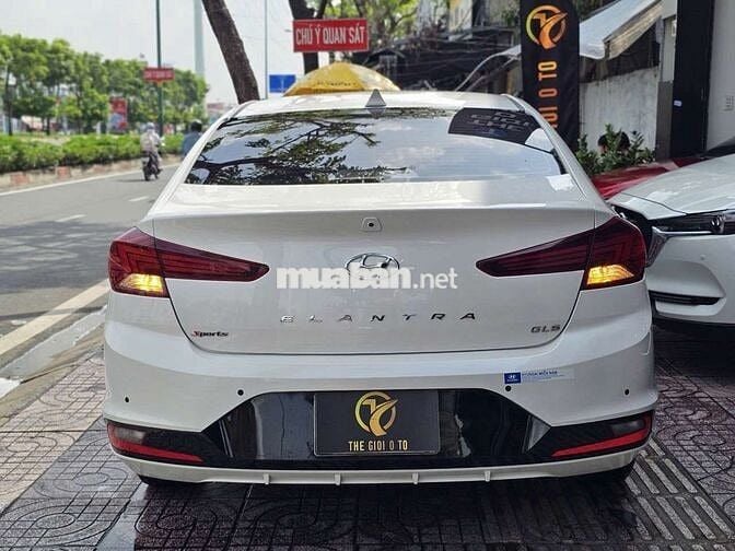 HUYNDAI ELENTRA 1.6 MT SX 2020 ODO 50.000 KM