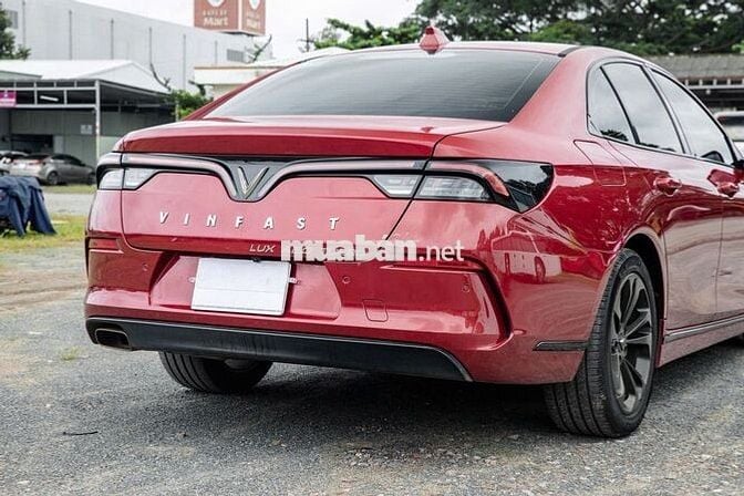 VINFAST LUX A BASE 2022