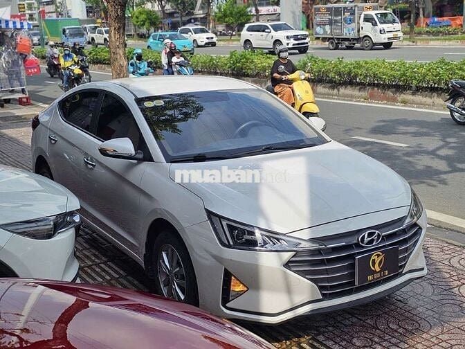 HUYNDAI ELENTRA 1.6 MT SX 2020 ODO 50.000 KM