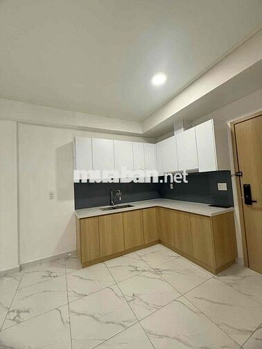 Cho thuê saigon asiana 71 m22pn 2ưc cơ bản giá 10tr5 ở liền