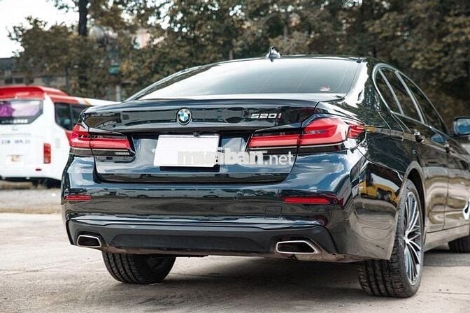 BMW 520I LUXURY LINE 2024