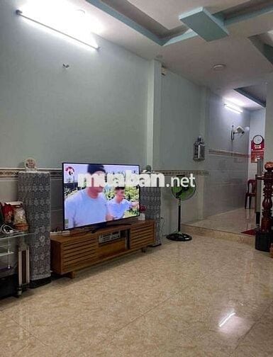 Cho thuê nhà nguyên căn 1 trệt 2 lầu, dt 5×12 có 3pn,3wc, nội thất