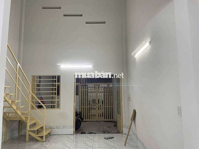Cho thuê nhà cấp 4 mới xây xã Bà Điểm gần ngã tư Trung Chánh