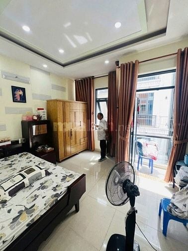 NHÀ ĐẸP VUÔNG VỨC HXH ĐƯỜNG NƠ TRANG LONG QUẬN BÌNH THẠNH 5TY690/52M2