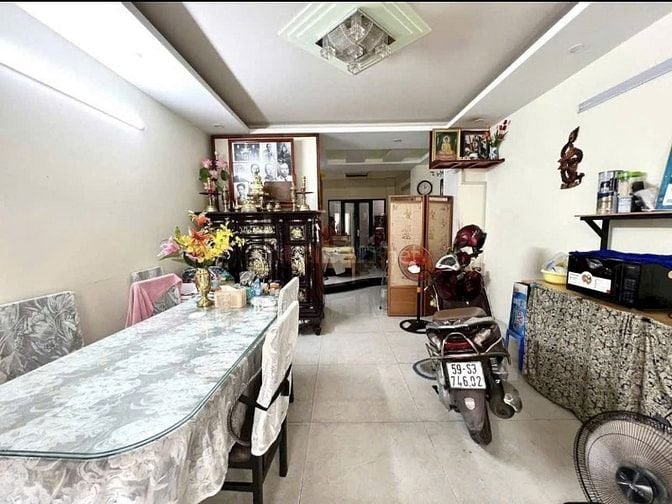 NHÀ ĐẸP VUÔNG VỨC HXH ĐƯỜNG NƠ TRANG LONG QUẬN BÌNH THẠNH 5TY690/52M2