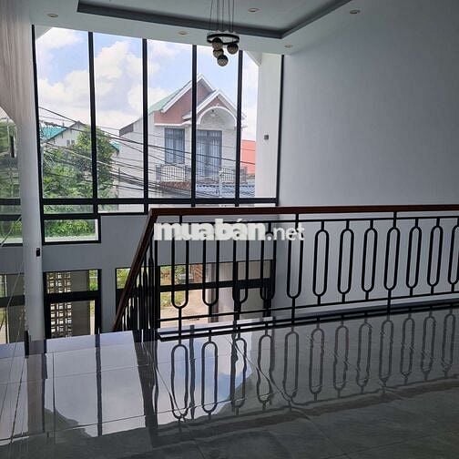 Bán nhà sổ riêng thổ cư gần Trường cấp 2 Võ Trường Toản .
Tường xây 20