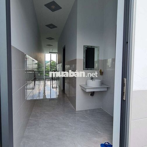 Bán nhà sổ riêng thổ cư gần Trường cấp 2 Võ Trường Toản .
Tường xây 20