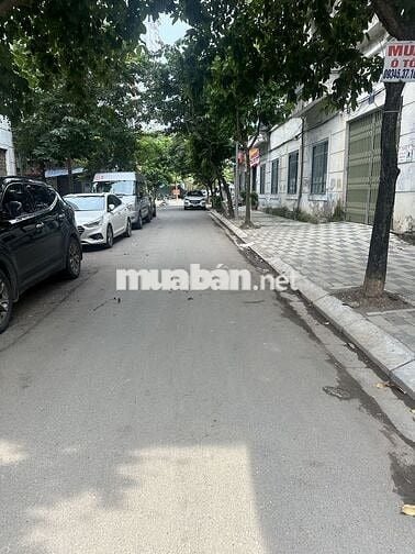 Bán nhanh 40m2 đất Văn Hội, ô tô tránh trước nhà