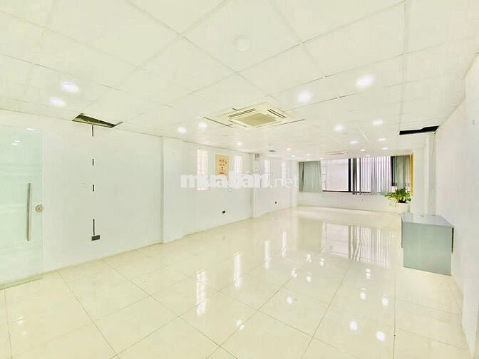 Cho thuê văn phòng tại phố Trần Điền 80m2 nhà mới 100% miễn phí để xe.
