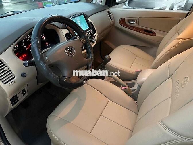 Toyota Innova 2007 G -