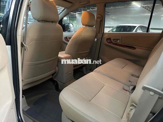 Toyota Innova 2007 G -